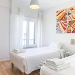 Rent 2 bedroom apartment of 80 m² in lisbon