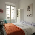 Rent a room of 150 m² in granada