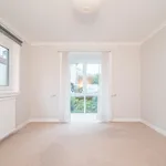 Rent 2 bedroom flat in Edinburgh