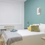 Rent a room of 300 m² in Madrid