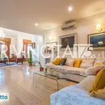 Rent 4 bedroom house of 200 m² in Rome