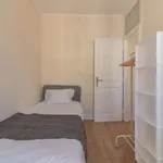 Rent a room in lisbon