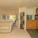 Rent 2 bedroom flat in flat