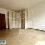 Rent 3 bedroom apartment of 90 m² in Milan