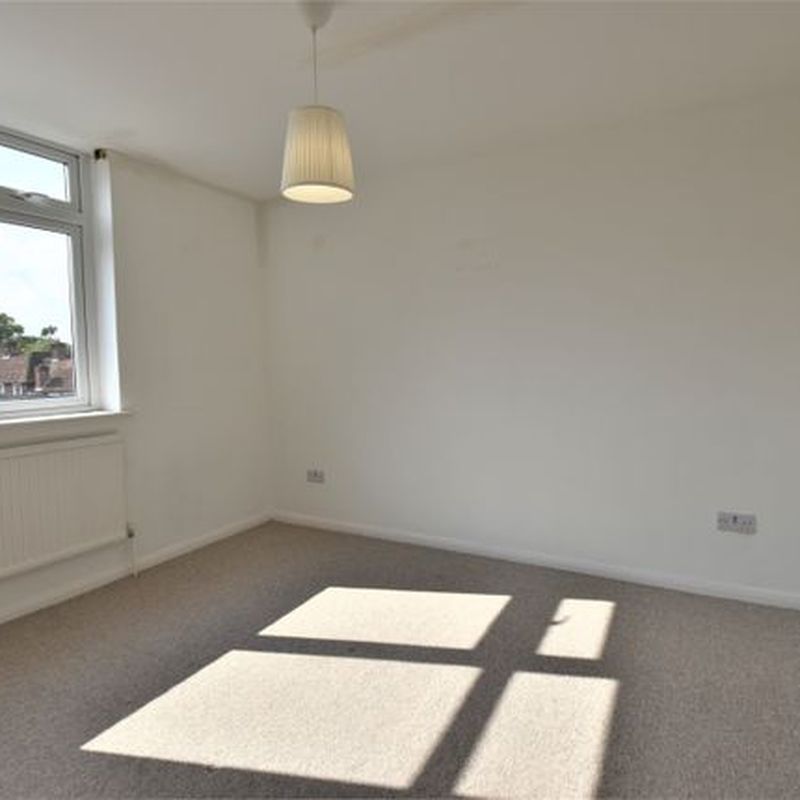 Flat to rent in Grand Parade, Station Road, Hook RG27 Neyland
