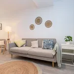 Rent 3 bedroom apartment of 65 m² in Barcelona