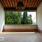 Rent 6 bedroom house of 900 m² in Florence