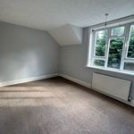 Rent 3 bedroom flat in East Midlands