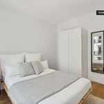 Rent a room of 100 m² in Leipzig