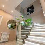 Rent 5 bedroom house of 380 m² in Rome