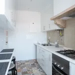 Rent 3 bedroom apartment in Lisbon