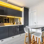 Rent 2 bedroom apartment of 30 m² in Paris