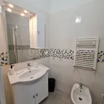 Rent 2 bedroom apartment of 70 m² in Napoli