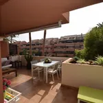 Alquilo 2 dormitorio apartamento de 120 m² en Puerto Banús