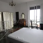 Rent 5 bedroom apartment of 180 m² in Genova