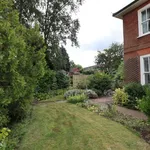 Rent 7 bedroom house in East Midlands