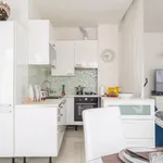 Rent 2 bedroom apartment in Milan