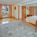 Rent 5 bedroom apartment in Queens