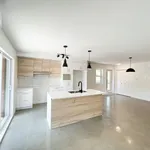 4 bedroom apartment of 1097 sq. ft in Sherbrooke