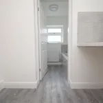 Rent 3 bedroom apartment in Wakefield