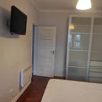 Rent a room of 111 m² in Pontinha