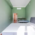 Rent 2 bedroom apartment of 51 m² in Milano