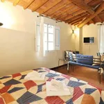 Rent 1 bedroom apartment of 35 m² in Florence