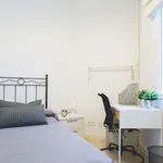 Rent a room of 110 m² in Madrid