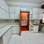 Rent 3 bedroom house of 390 m² in Porto