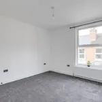 Rent 2 bedroom flat in Nottingham