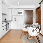 Rent 4 bedroom apartment of 40 m² in Lisboa