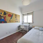 Rent a room in lisbon