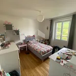 Maison de 150 m² avec 5 chambre(s) en location à Viroflay