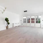 Huur 3 slaapkamer huis van 105 m² in Almere