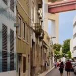 Rent 2 bedroom apartment of 50 m² in lisbon