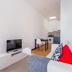 Rent 2 bedroom apartment of 60 m² in Lisbon