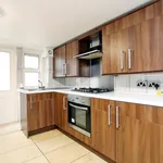 Rent 3 bedroom flat in  London