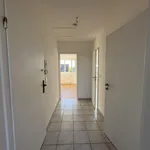 Frisch renovierte Dachgeschosswohnung mit neuer Küche und unverbautem Weitblick (Wohnung 10)