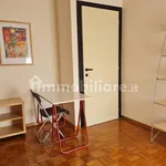 Rent 4 bedroom apartment of 91 m² in Genoa