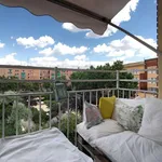 Rent a room of 120 m² in madrid