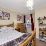 Rent 2 bedroom flat in London