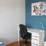 Rent 7 bedroom apartment in Madrid