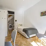 Rent a room of 100 m² in Madrid