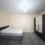 Rent 1 bedroom house in Leeds