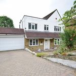Rent 4 bedroom house of 249 m² in Loughton
