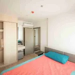 Rent 2 bedroom apartment of 53 m² in Bangkok