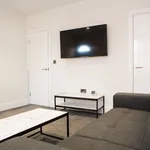 Rent 6 bedroom house in Leeds