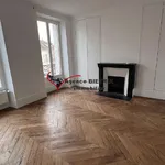 Maison de 235 m² avec 14 chambre(s) en location à L'Isle-Adam