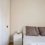 Rent 2 bedroom apartment of 66 m² in madrid