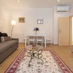 Rent 1 bedroom apartment of 70 m² in Florence